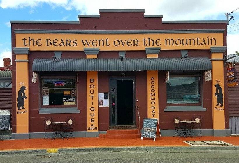 هتل Bears Went Over The Mountain