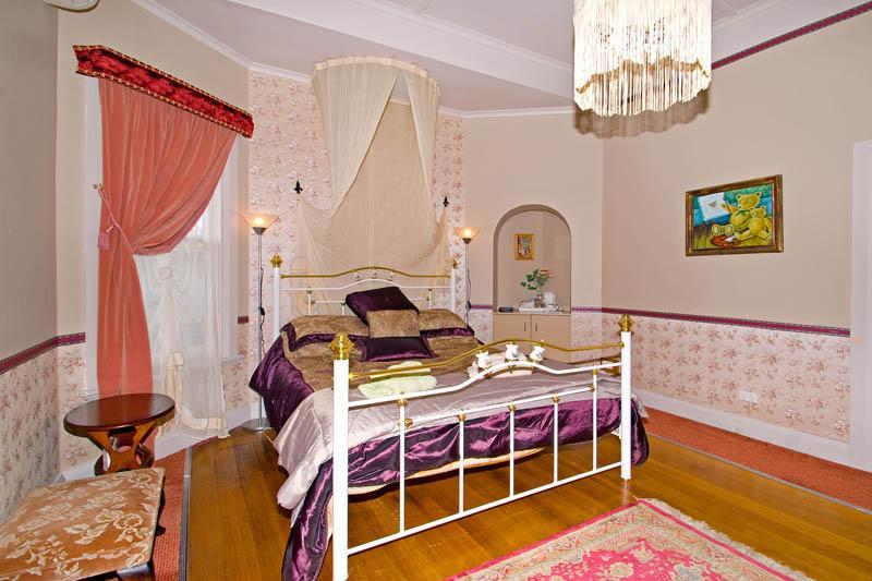 فندق The Bears Went Over The Mountain