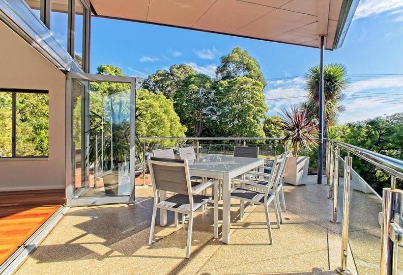 هتل Central Avenue Apartments