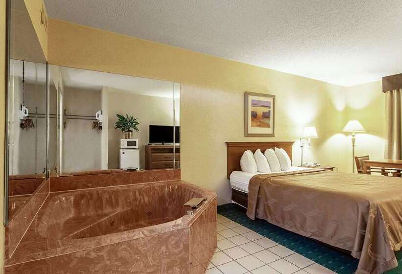 هتل Quality Inn