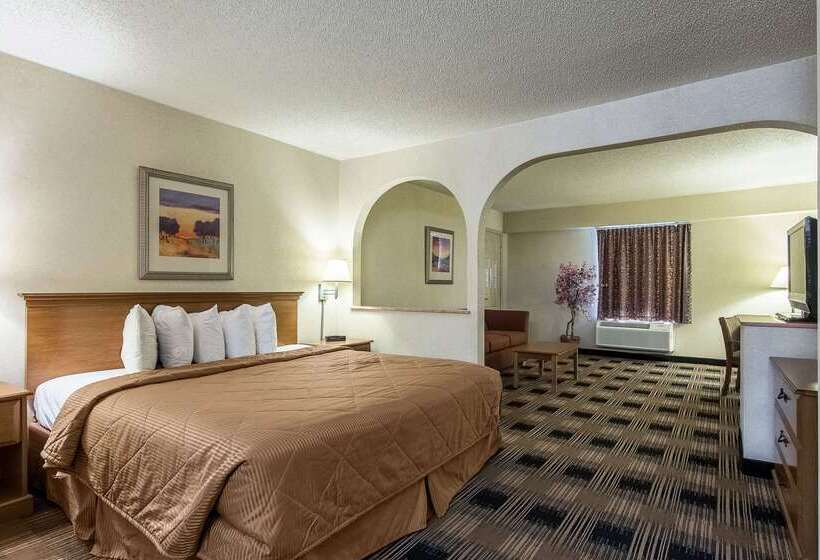هتل Quality Inn