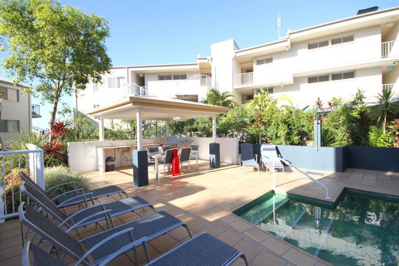 ホテル Coolum Seaside Apartments