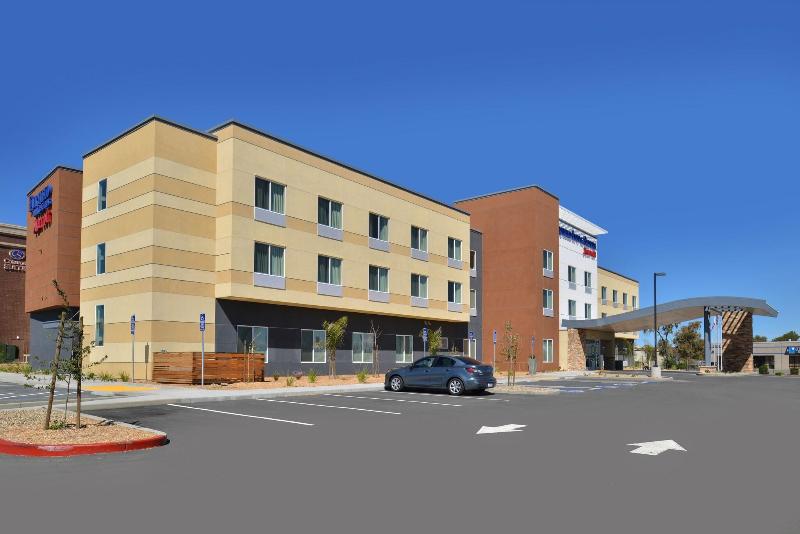 هتل Fairfield Inn & Suites By Marriott Sacramento Airport Woodland