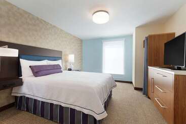 هتل Home2 Suites By Hilton Milwaukee Airport
