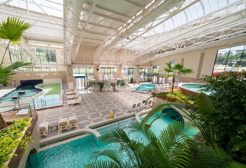 هتل Lotus Therm Spa&luxury Resort