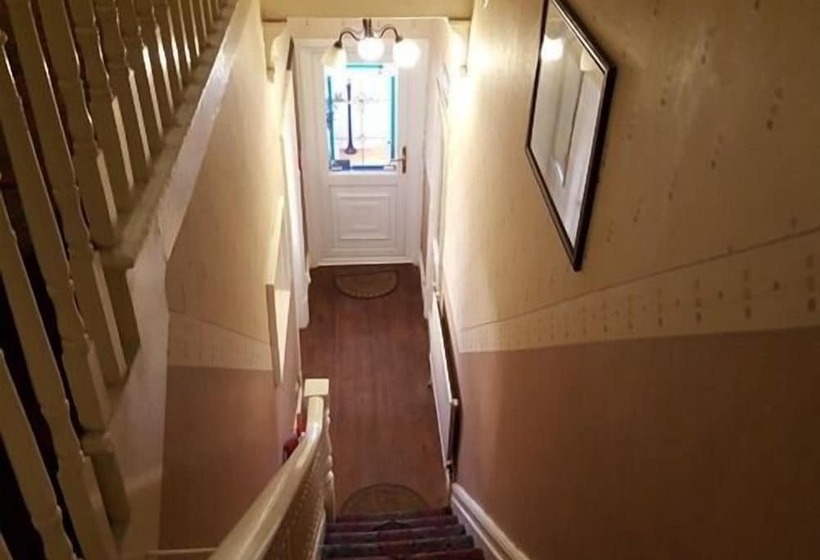 Fotos del hotel The Hollingdales:  2