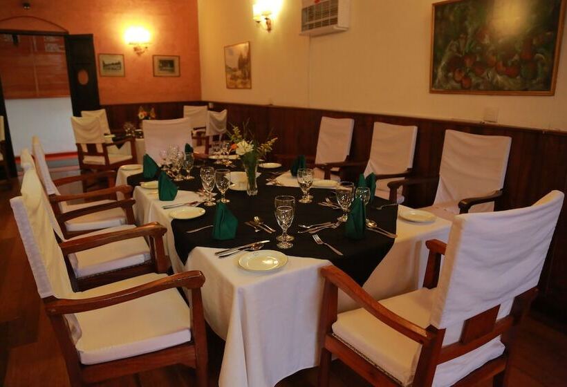 Fotos del hotel Nuwara Eliya Golf Club:  15