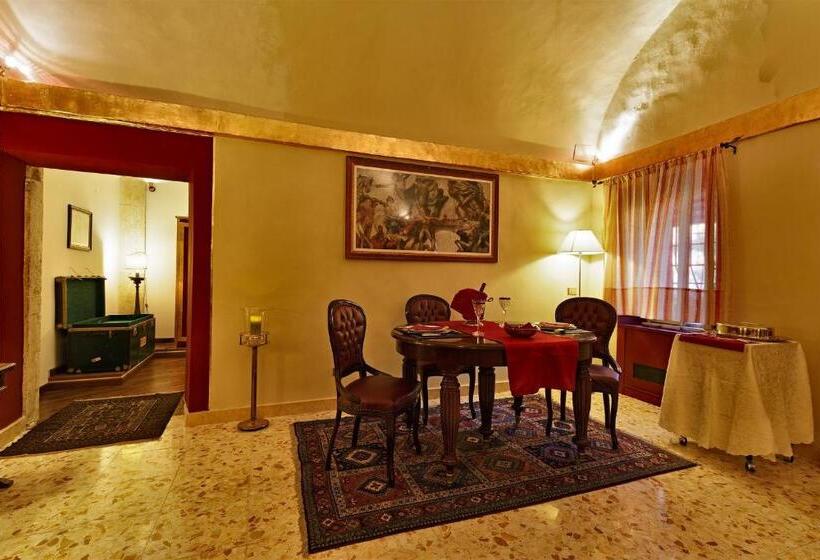 هتل Residenze Gregoriane   Residenza D Epoca