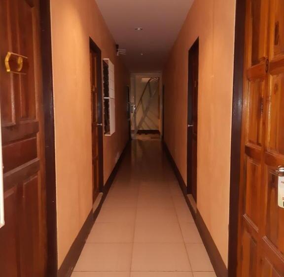 هتل Sabai House