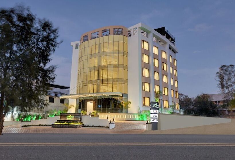هتل The Fern Residency  Midc, Pune