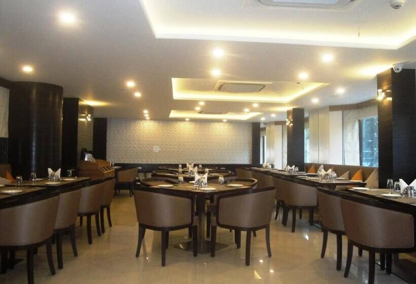 هتل The Fern Residency  Midc, Pune
