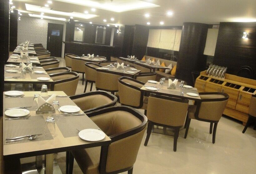 هتل The Fern Residency  Midc, Pune