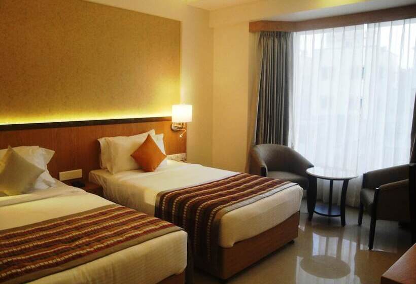 هتل The Fern Residency  Midc, Pune