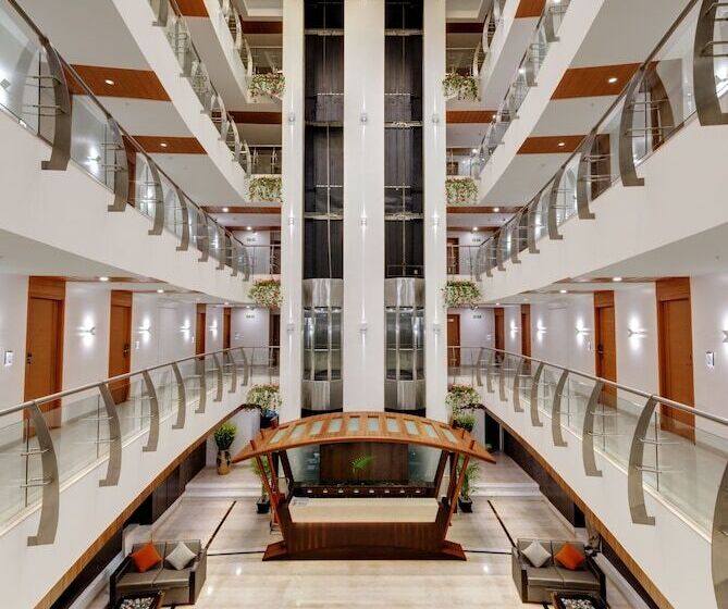هتل The Fern Residency  Midc, Pune