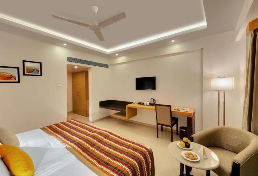 هتل The Fern Residency  Midc, Pune