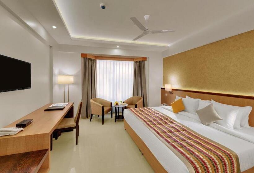 هتل The Fern Residency  Midc, Pune