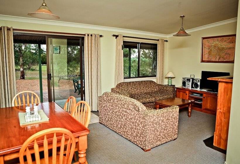 هتل Cabins On Halls