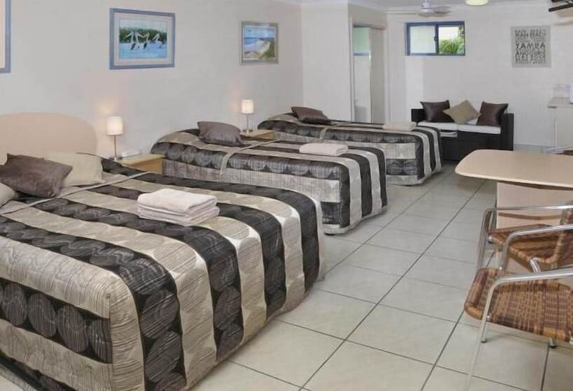 Yamba Twin Pines Motel