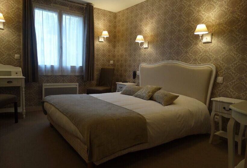 هتل Castel Fleuri
