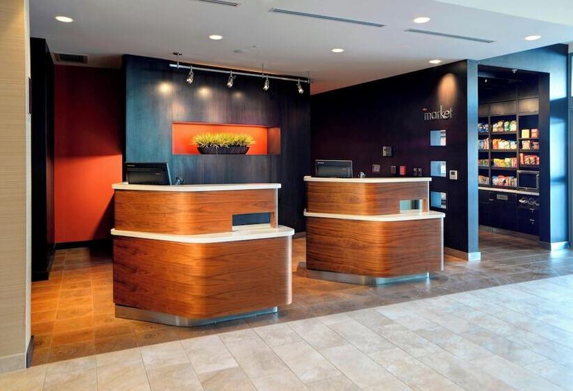 בית מלון כפרי Courtyard By Marriott Muncie At Horizon Convention Center
