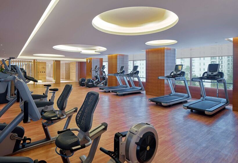 هتل Hilton Haikou
