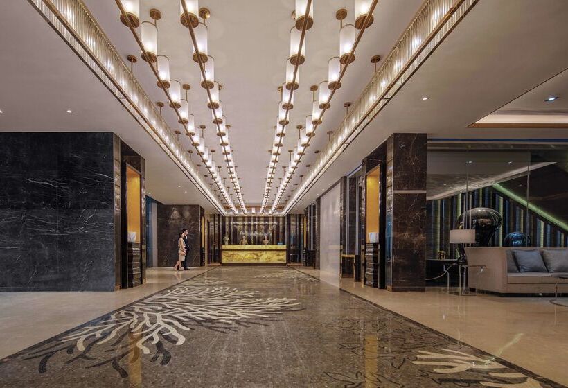 هتل Hilton Haikou