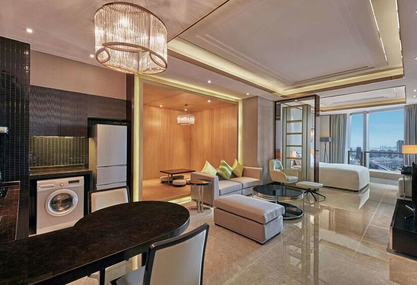 هتل Hilton Haikou