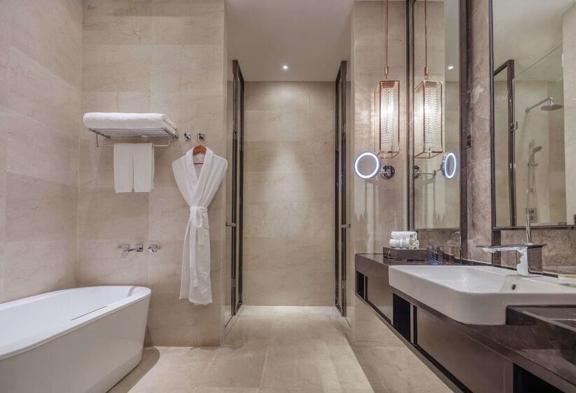 هتل Hilton Haikou
