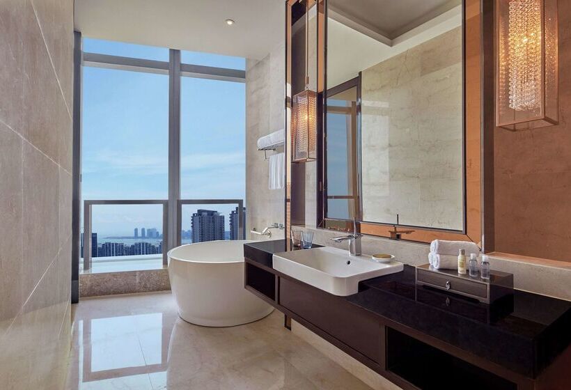 هتل Hilton Haikou