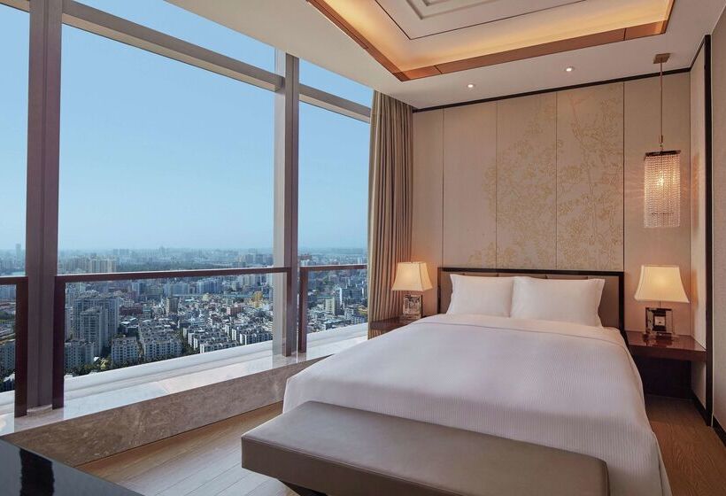 هتل Hilton Haikou