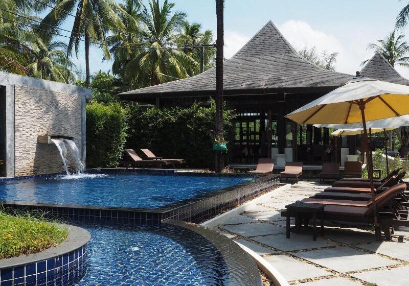 هتل Khaolak Blue Lagoon Resort  Sha Extra Plus