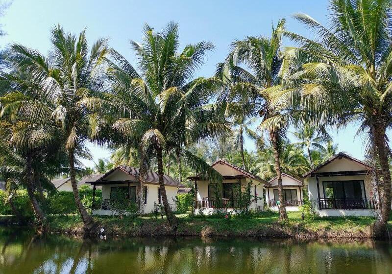 هتل Khaolak Blue Lagoon Resort  Sha Extra Plus