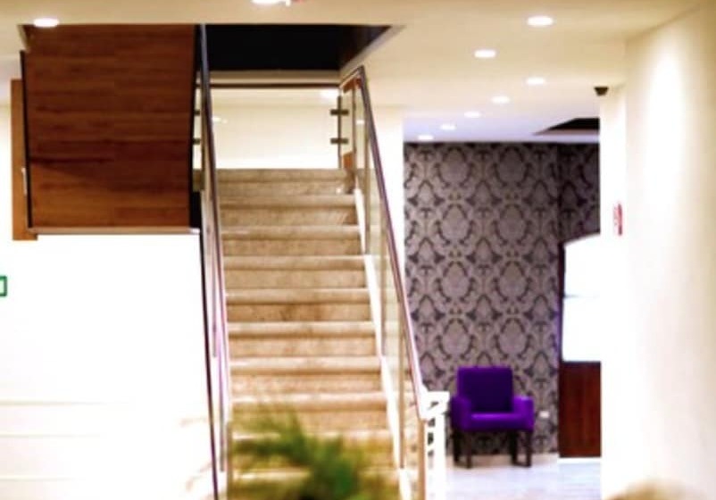 Fotos del hotel Leones:  6