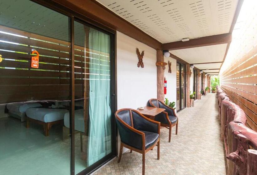 هتل Naiyang Discovery Beach Resort Sha