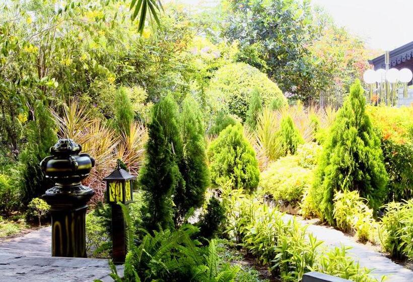 בית מלון כפרי Opulent River Face