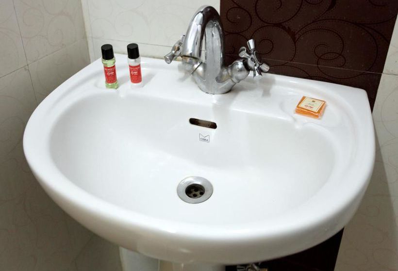Hotell Oyo Rooms Hasanpura Flyover