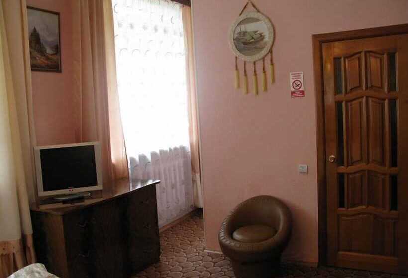 هتل Pakhra