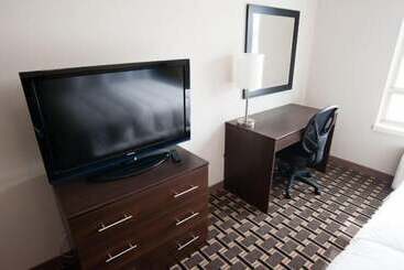 هتل Stoughton Western Star Inn & Suites