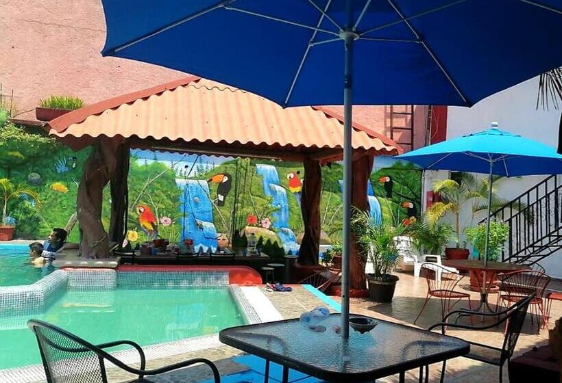 هتل Suites Tropicana Ixtapa