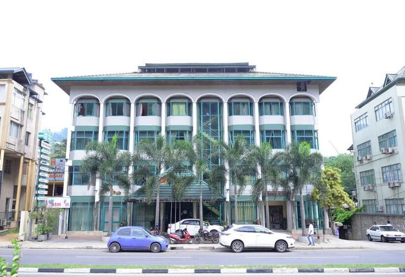 هتل The Royal Mall Kandy
