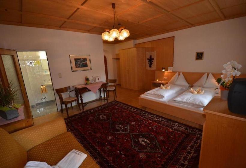 پانسیون Gästehaus Im Pfarrhof