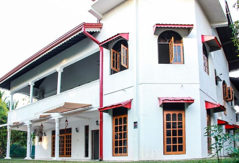 پانسیون Negombo Village