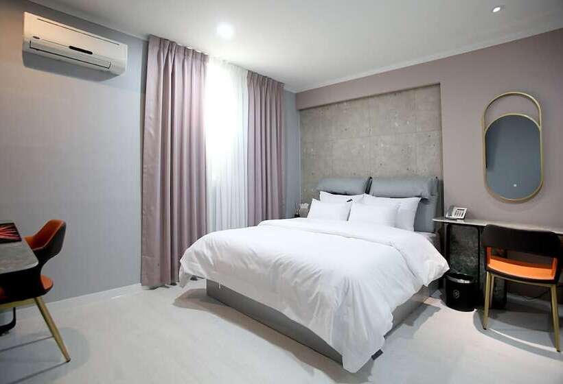 Baba Hotel Gimcheon