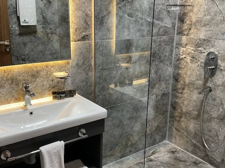 هاستل Mardiva Otel