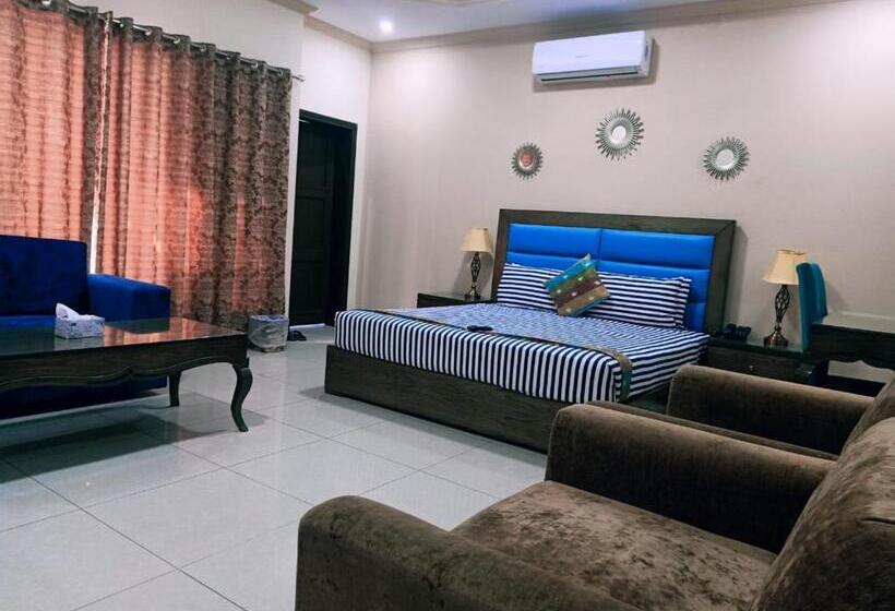 هتل Gulberg Lodges Cavalry Lahore