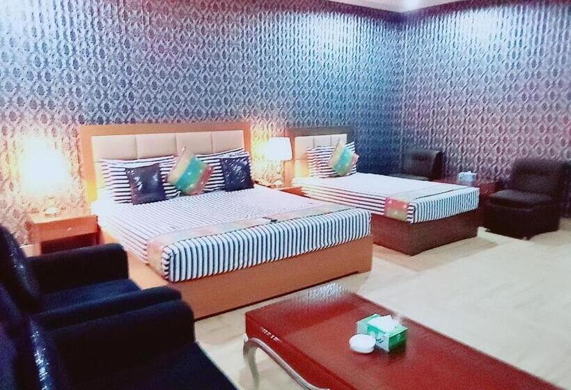 هتل Gulberg Lodges Cavalry Lahore