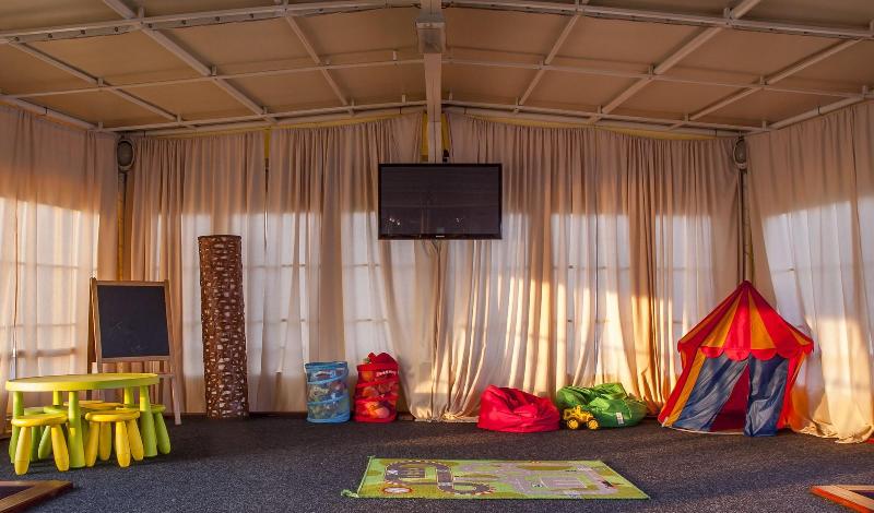 هاستل Botel Marina