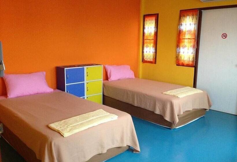 فندق صغير Just Chill Inn