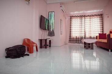 Holidayhome 45a Taman Desa Pangkor