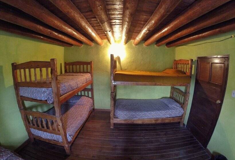 مسافرخانه Posada St Cruz Creel